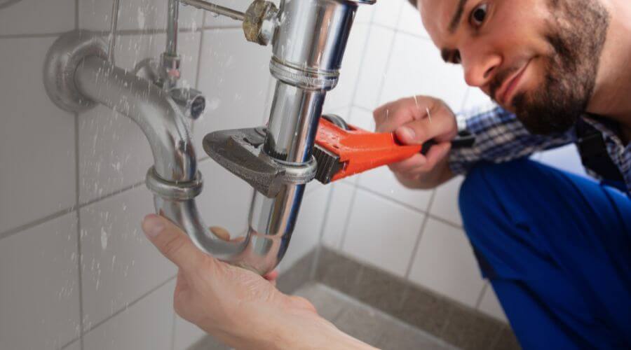 Professional same day plumber services in Salamonia, IN